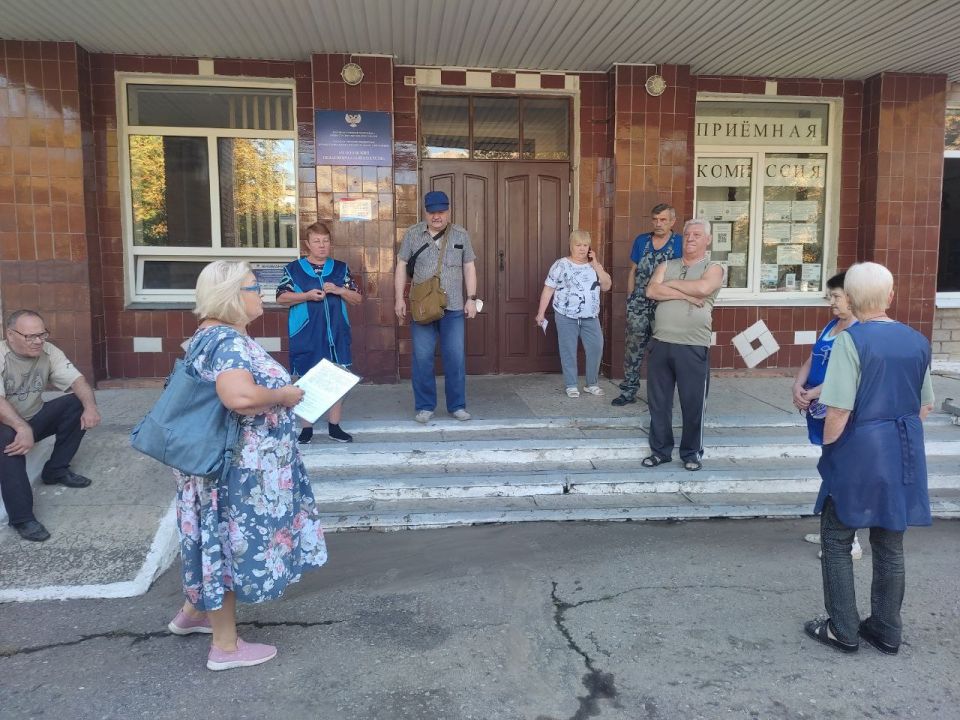 В Кировском районе прошла встреча с населением В Кировском районе прошла встреча с населением