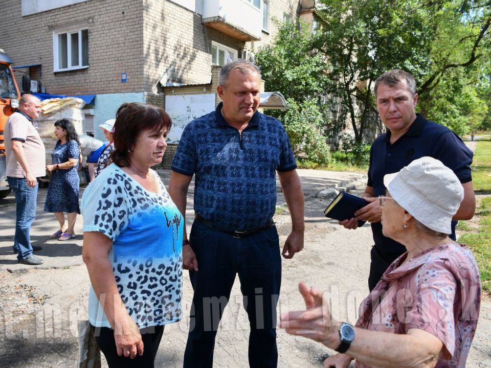 Алексей Кулемзин: Вопросы водообеспечения и дефицита питьевой воды продолжают оставаться самым важными для Дончан Алексей Кулемзин: Вопросы водообеспечения и дефицита питьевой воды продолжают оставаться самым важными для Дончан
