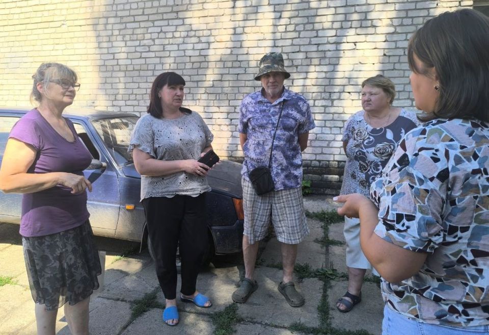 Сергей Желновач: Во исполнение поручения Главы Донецкой Народной Республики Дениса Владимировича Пушилина о ведении постоянного диалога, депутат Дебальцевского городского совета Наталья Сиренко провела встречу с жителями по... Сергей Желновач: Во исполнение поручения Главы Донецкой Народной Республики Дениса Владимировича Пушилина о ведении постоянного диалога, депутат Дебальцевского городского совета Наталья Сиренко провела встречу с жителями по...