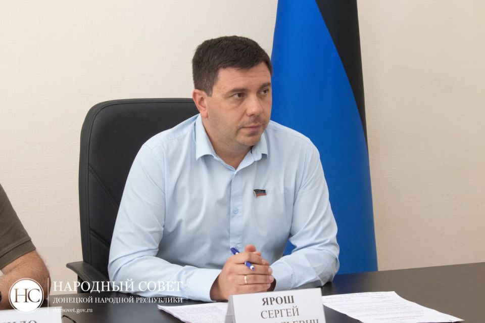 Депутаты профильного Комитета Народного Совета обсудили отдельные положения федерального закона «О свободе совести и о религиозных объединениях» Депутаты профильного Комитета Народного Совета обсудили отдельные положения федерального закона «О свободе совести и о религиозных объединениях»