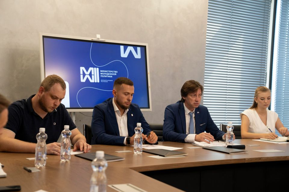 Кто «за»? Кто «против»? Кто «воздержался»? Кто «за»? Кто «против»? Кто «воздержался»?