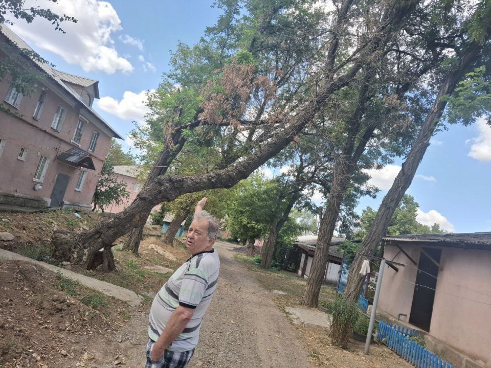 Во исполнение поручения Главы Донецкой Народной Республики Дениса Владимировича Пушилина о ведении постоянного диалога с жителями республики, 06 августа 2025 года Анжелика Россоха провела встречу с жителями в пгт Мироновский Во исполнение поручения Главы Донецкой Народной Республики Дениса Владимировича Пушилина о ведении постоянного диалога с жителями республики, 06 августа 2025 года Анжелика Россоха провела встречу с жителями в пгт Мироновский