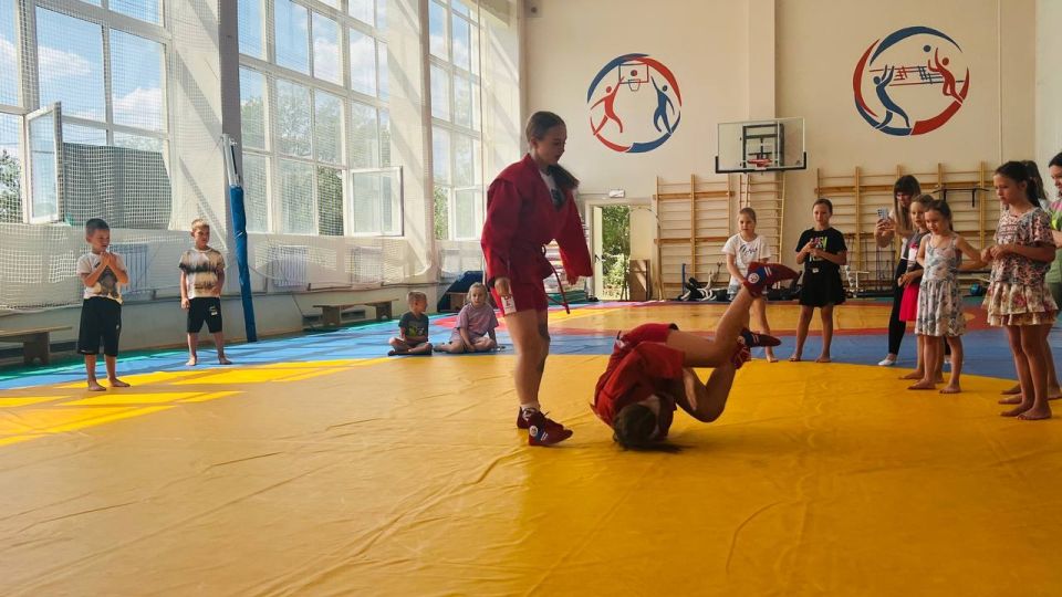 В рамках замечательных мероприятий, посвященных Дню физкультурника и реализации национального проекта Молодежь и дети, по инициативе Президента России прошла увлекательная открытая тренировка по самбо! В рамках замечательных мероприятий, посвященных Дню физкультурника и реализации национального проекта Молодежь и дети, по инициативе Президента России прошла увлекательная открытая тренировка по самбо!