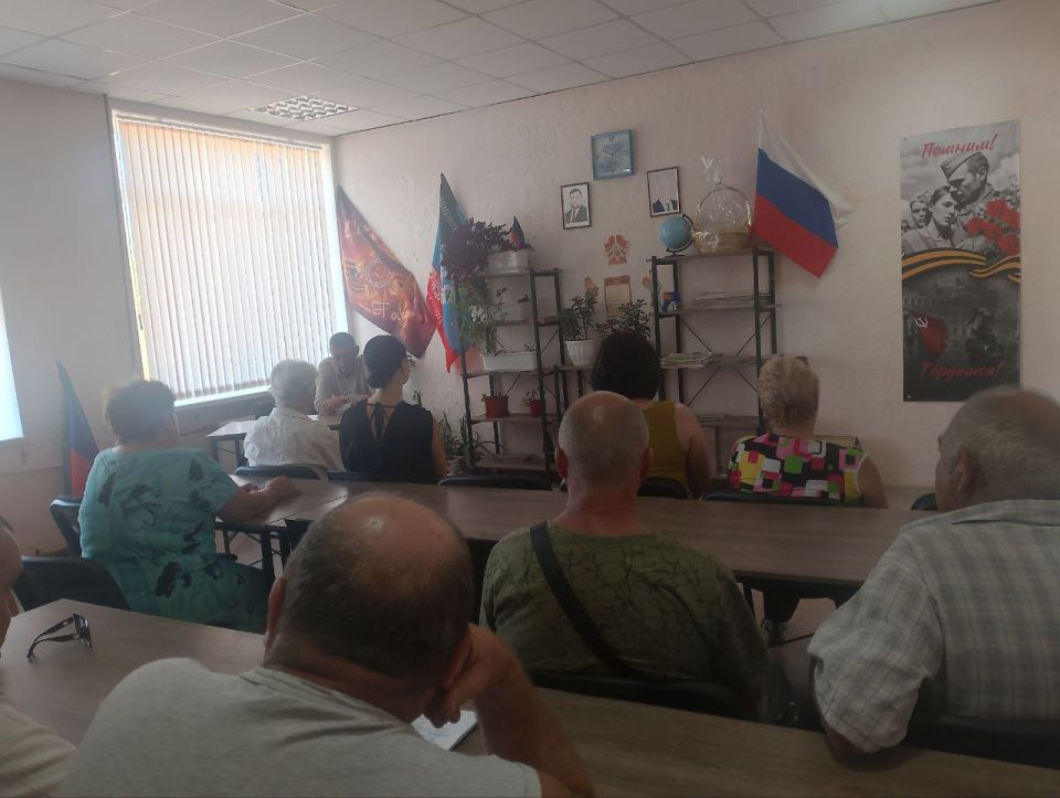 Сегодня начальник Гранитненского территориального отдела провел встречу с населением в селе Гранитное Сегодня начальник Гранитненского территориального отдела провел встречу с населением в селе Гранитное