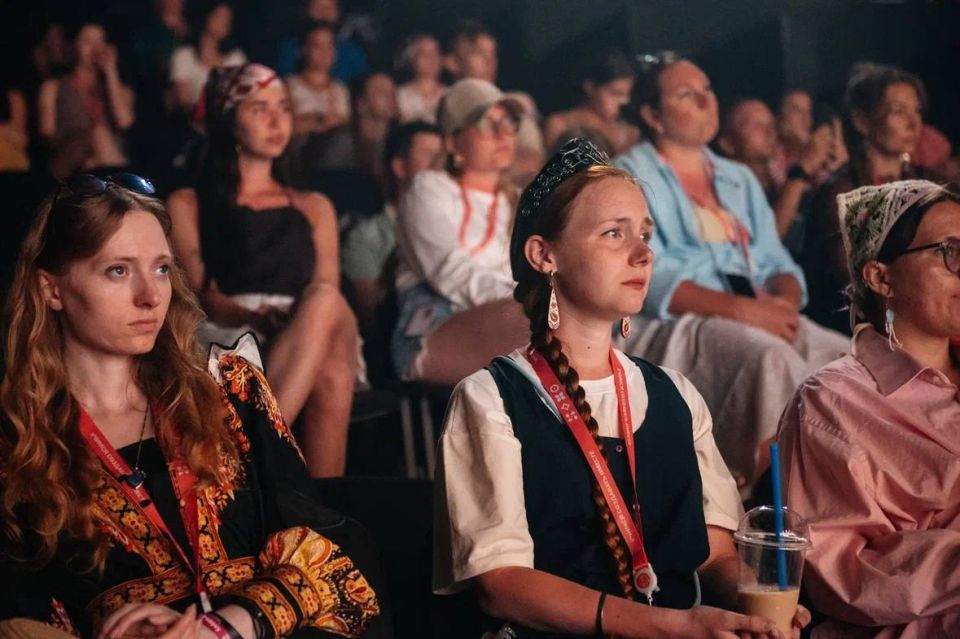 На театральной сцене фестиваля «Таврида.АРТ» представили историю о судьбе русского народа! На театральной сцене фестиваля «Таврида.АРТ» представили историю о судьбе русского народа!