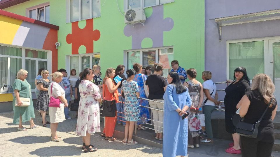 По поручению Главы ДНР Дениса Пушилина, продолжаются встречи с жителями и трудовыми коллективами городского округа Донецк По поручению Главы ДНР Дениса Пушилина, продолжаются встречи с жителями и трудовыми коллективами городского округа Донецк