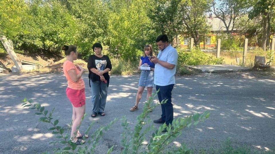 Депутат Шахтерского муниципального совета встретился с жителями Депутат Шахтерского муниципального совета встретился с жителями