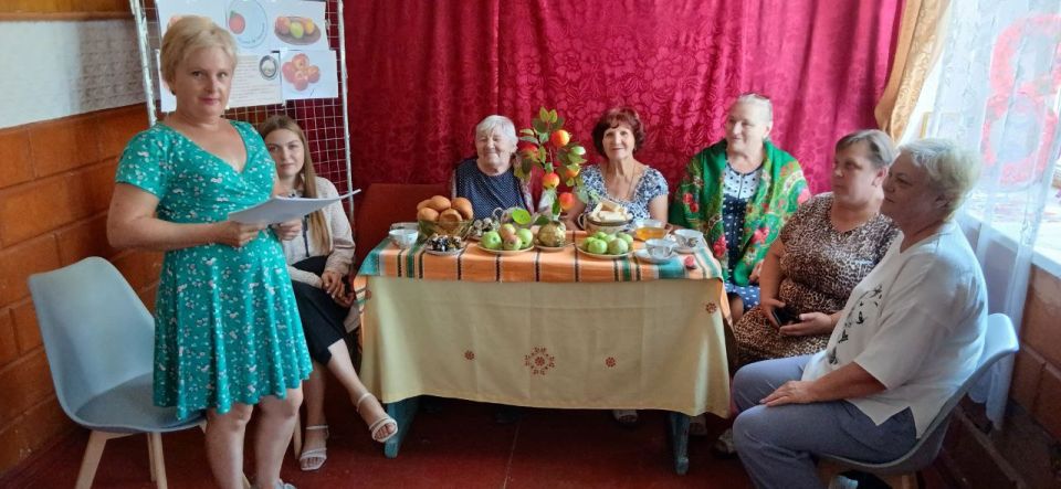 Николай Михайлов: В Новокатериновке прошли народные посиделки «Ах, яблочко, да на тарелочке» Николай Михайлов: В Новокатериновке прошли народные посиделки «Ах, яблочко, да на тарелочке»