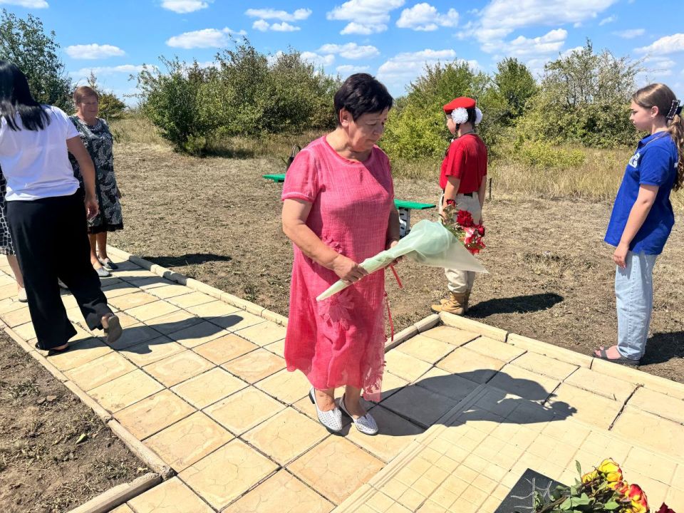 11 лет назад в Снежном погиб фотокорреспондент агентства "Россия сегодня" Андрей Стенин 11 лет назад в Снежном погиб фотокорреспондент агентства "Россия сегодня" Андрей Стенин