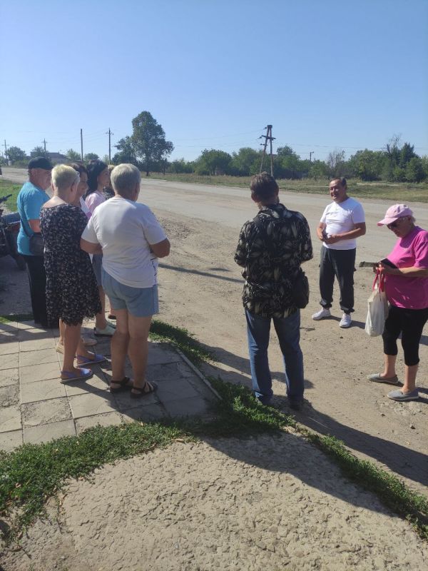 Во исполнение поручения Главы Донецкой Народной Республики Дениса Владимировича Пушилина о необходимости поддержания постоянного диалога с жителями, Председатель Дебальцевского городского совета Бобораим Хайитбоев провел... Во исполнение поручения Главы Донецкой Народной Республики Дениса Владимировича Пушилина о необходимости поддержания постоянного диалога с жителями, Председатель Дебальцевского городского совета Бобораим Хайитбоев провел...