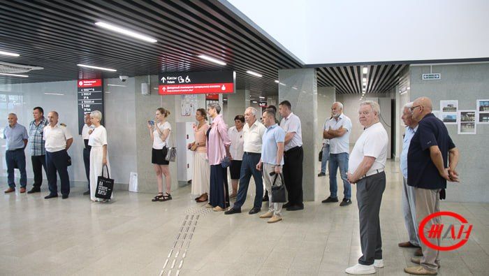 В рамках соглашения о сотрудничестве, подписанного между ФГУП «Железные дороги Новороссии» и Российским государственным музеем Арктики и Антарктики, в фойе вокзала Мариуполь открылась историческая выставка, посвященная... В рамках соглашения о сотрудничестве, подписанного между ФГУП «Железные дороги Новороссии» и Российским государственным музеем Арктики и Антарктики, в фойе вокзала Мариуполь открылась историческая выставка, посвященная...