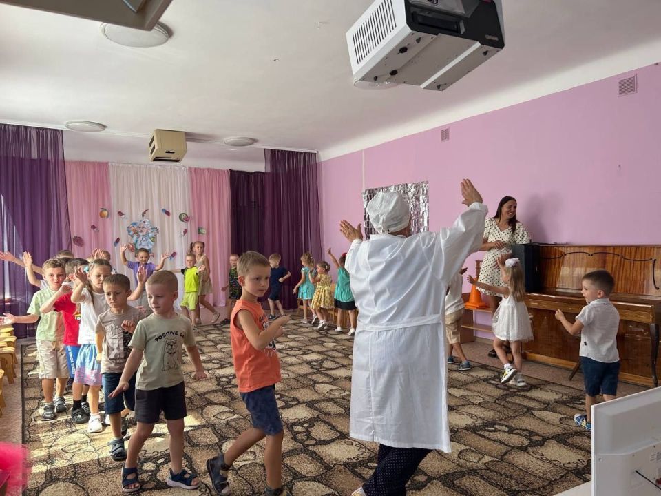 Доброе утро!"В гостях у Айболита": Здоровое лето с "Единой Россией" в детском саду "Радуга"! Доброе утро!"В гостях у Айболита": Здоровое лето с "Единой Россией" в детском саду "Радуга"!