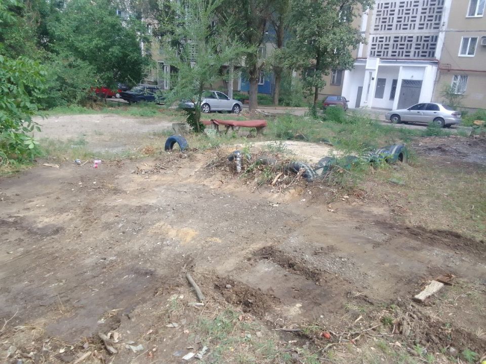 Василий Ткачук: С целью поддержания района в надлежащем санитарно-техническом состоянии Управой Калининского внутригородского района совместно с предприятием ГУП ДНР «Донснабкомплект» регулярно проводятся работы по... Василий Ткачук: С целью поддержания района в надлежащем санитарно-техническом состоянии Управой Калининского внутригородского района совместно с предприятием ГУП ДНР «Донснабкомплект» регулярно проводятся работы по...