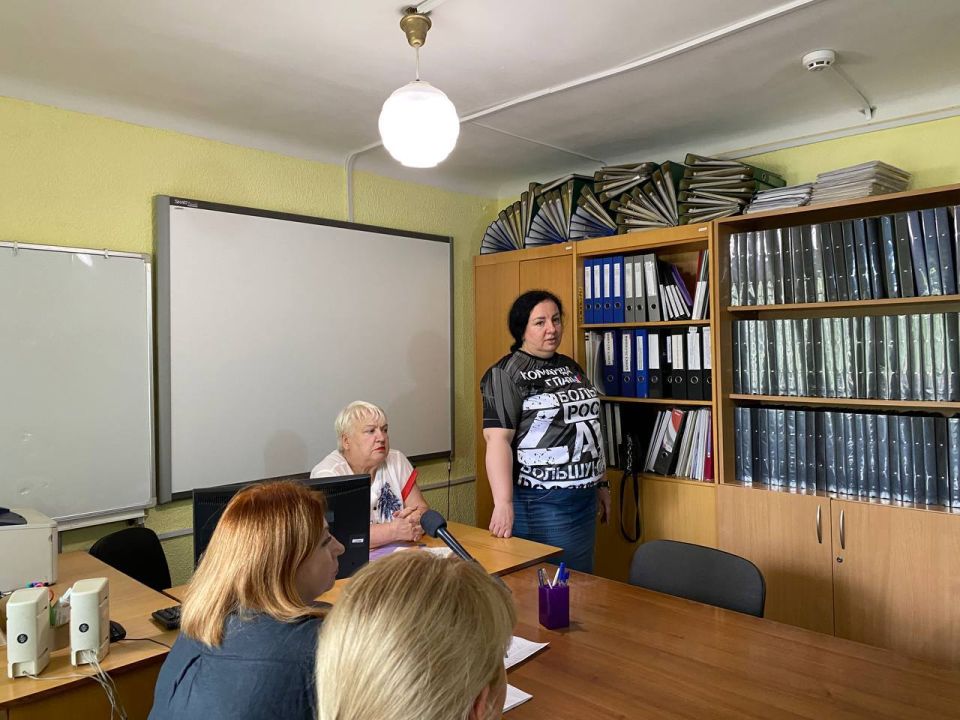 Виктория Жукова: Провела встречу с трудовым коллективом ГБУ "Харцызский городской центр занятости" Виктория Жукова: Провела встречу с трудовым коллективом ГБУ "Харцызский городской центр занятости"