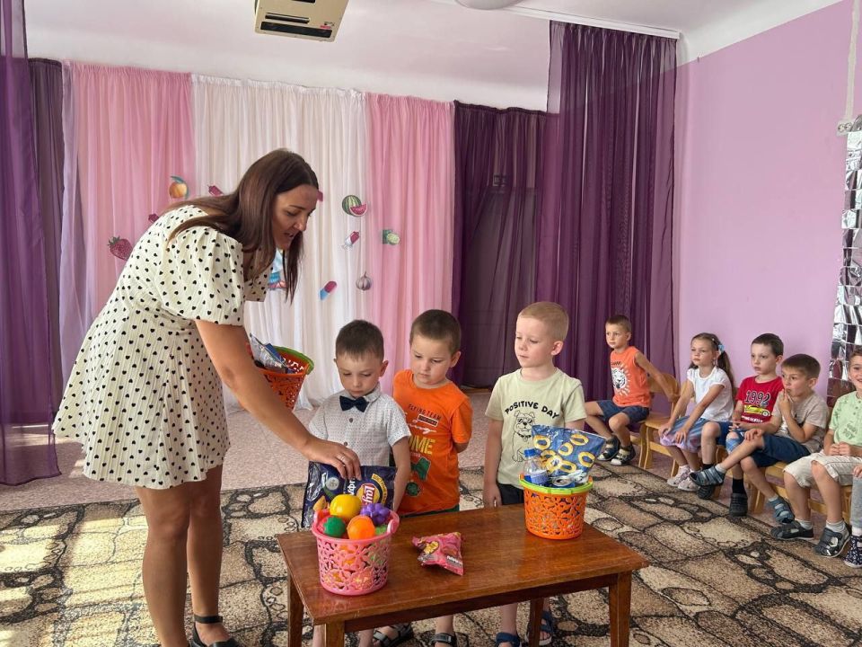 "В гостях у Айболита" — здоровое лето с "Единой Россией" в Ясиноватой! "В гостях у Айболита" — здоровое лето с "Единой Россией" в Ясиноватой!