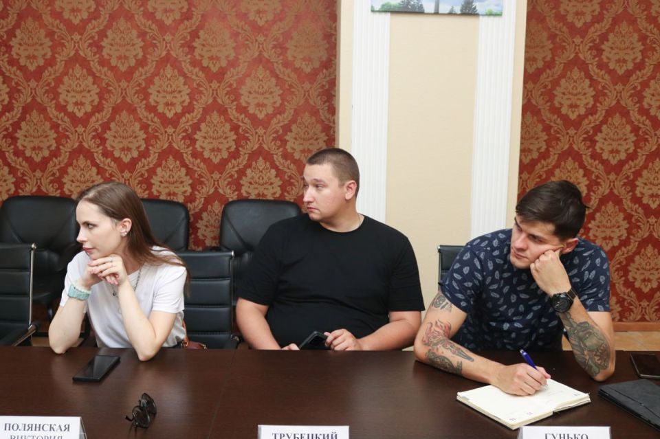 #Комитет_по_информационной_политике_и_информационным_технологиям провел расширенное заседание, на котором депутаты рассмотрели проблему использования абонентами региона нелицензионного спутникового ТВ-оборудования #Комитет_по_информационной_политике_и_информационным_технологиям провел расширенное заседание, на котором депутаты рассмотрели проблему использования абонентами региона нелицензионного спутникового ТВ-оборудования