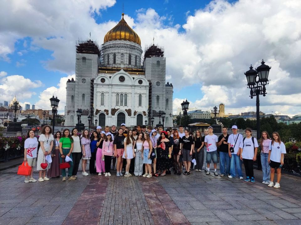 Горловские школьники продолжают участие в патриотическом проекте «Навигатор Победы» Горловские школьники продолжают участие в патриотическом проекте «Навигатор Победы»