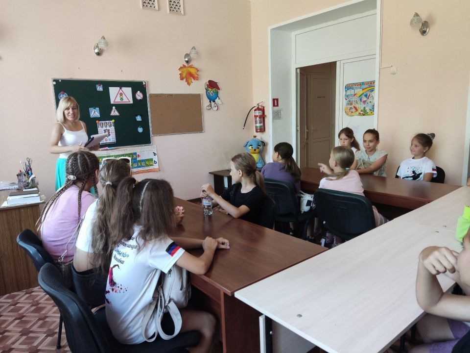 5 августа 2025 года, во Дворце культуры им. Воровского состоялась познавательная викторина «Азбука дорожного движения», посвященная Международному дню светофора 5 августа 2025 года, во Дворце культуры им. Воровского состоялась познавательная викторина «Азбука дорожного движения», посвященная Международному дню светофора