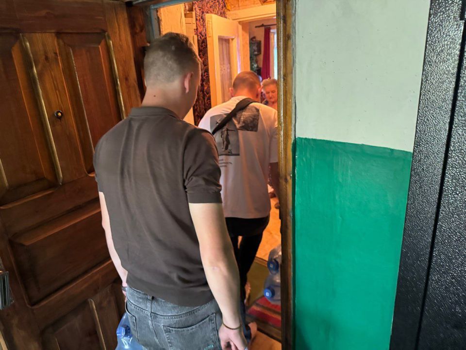 При поддержке Ресурсного центра добровольчества Молодежный Парламент выполнил поручение Народного Совета ДНР навестить 92-летнего ветерана педагогического труда При поддержке Ресурсного центра добровольчества Молодежный Парламент выполнил поручение Народного Совета ДНР навестить 92-летнего ветерана педагогического труда