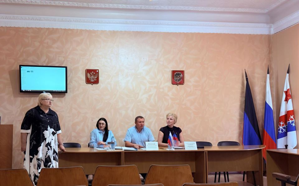 Сергей Ермаков: 7 августа в администрации округа открыл первое заседание вновь сформированного Общественного совета Сергей Ермаков: 7 августа в администрации округа открыл первое заседание вновь сформированного Общественного совета