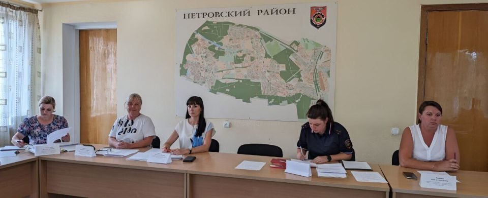 Наталья Бегуненко: В Управе Петровского внутригородского района Администрации городского округа Донецк прошло заседание Комиссии по делам несовершеннолетних и защите их прав Наталья Бегуненко: В Управе Петровского внутригородского района Администрации городского округа Донецк прошло заседание Комиссии по делам несовершеннолетних и защите их прав
