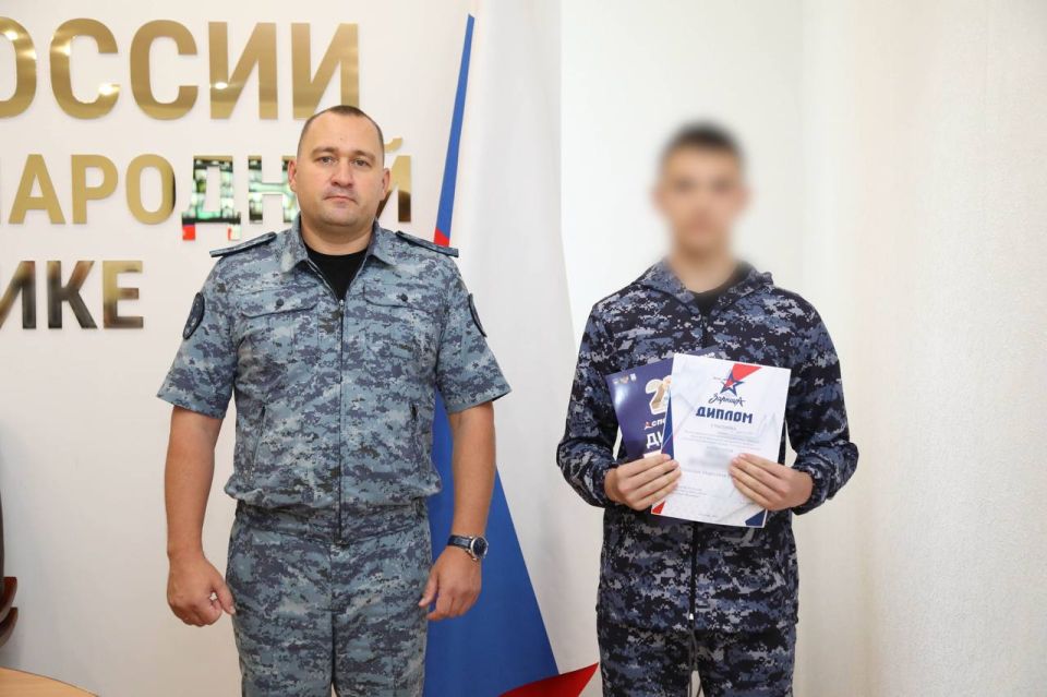 Начальник ГУФСИН России по ДНР встретился с детьми — участниками игры «Зарница» Начальник ГУФСИН России по ДНР встретился с детьми — участниками игры «Зарница»