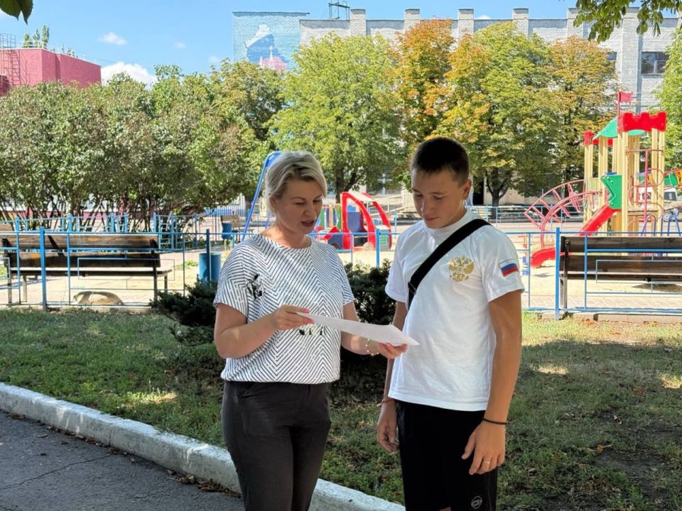 Сегодня, 8 августа, в преддверии Международного дня здорового сердца, в рамках проекта "Здоровое будущее" ВПП "Единая Россия", совместно с Движением Первых организована раздача листовок с рекомендациями по профилактике... Сегодня, 8 августа, в преддверии Международного дня здорового сердца, в рамках проекта "Здоровое будущее" ВПП "Единая Россия", совместно с Движением Первых организована раздача листовок с рекомендациями по профилактике...