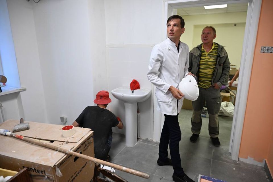 Глава ДНР Денис Пушилин сообщил, что в детском отделении стоматологической поликлиники в Снежном завершается отделка Глава ДНР Денис Пушилин сообщил, что в детском отделении стоматологической поликлиники в Снежном завершается отделка