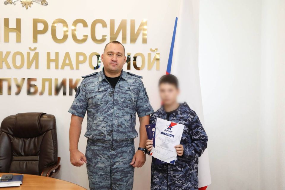 Начальник ГУФСИН России по ДНР встретился с детьми — участниками игры «Зарница» Начальник ГУФСИН России по ДНР встретился с детьми — участниками игры «Зарница»