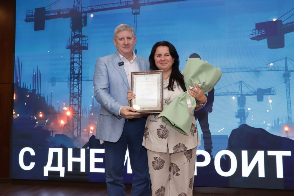 В Донецкой Народной Республике отметили День строителя В Донецкой Народной Республике отметили День строителя