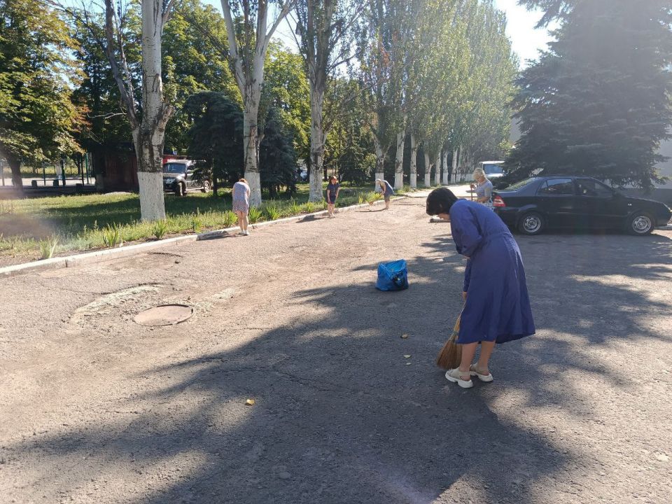 Роман Конев: В Центрально-Городком районе Горловки продолжается всероссийский партийный проект «Единой России» «Городская среда» Роман Конев: В Центрально-Городком районе Горловки продолжается всероссийский партийный проект «Единой России» «Городская среда»
