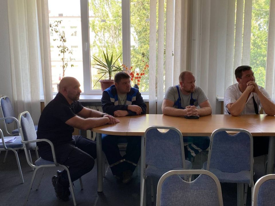 Виктория Жукова: Сегодня совместно с представителями шефа-региона Нижегородской области, провели рабочее совещание с ресурсными организациями по вопросам подготовки к отопительному сезону Виктория Жукова: Сегодня совместно с представителями шефа-региона Нижегородской области, провели рабочее совещание с ресурсными организациями по вопросам подготовки к отопительному сезону