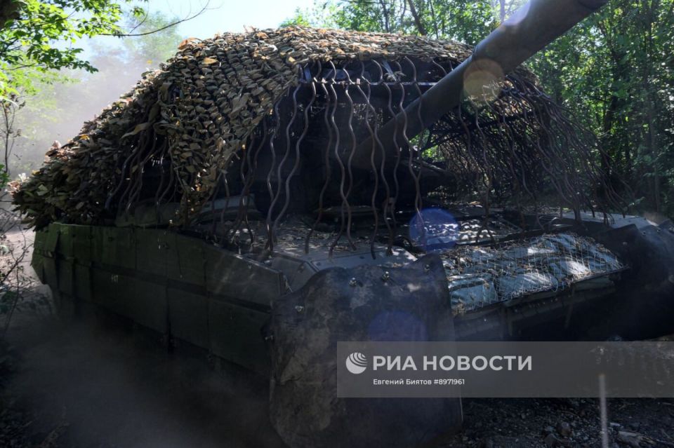 Боевая работа танкистов группировки войск "Центр" на Покровском направлении Боевая работа танкистов группировки войск "Центр" на Покровском направлении
