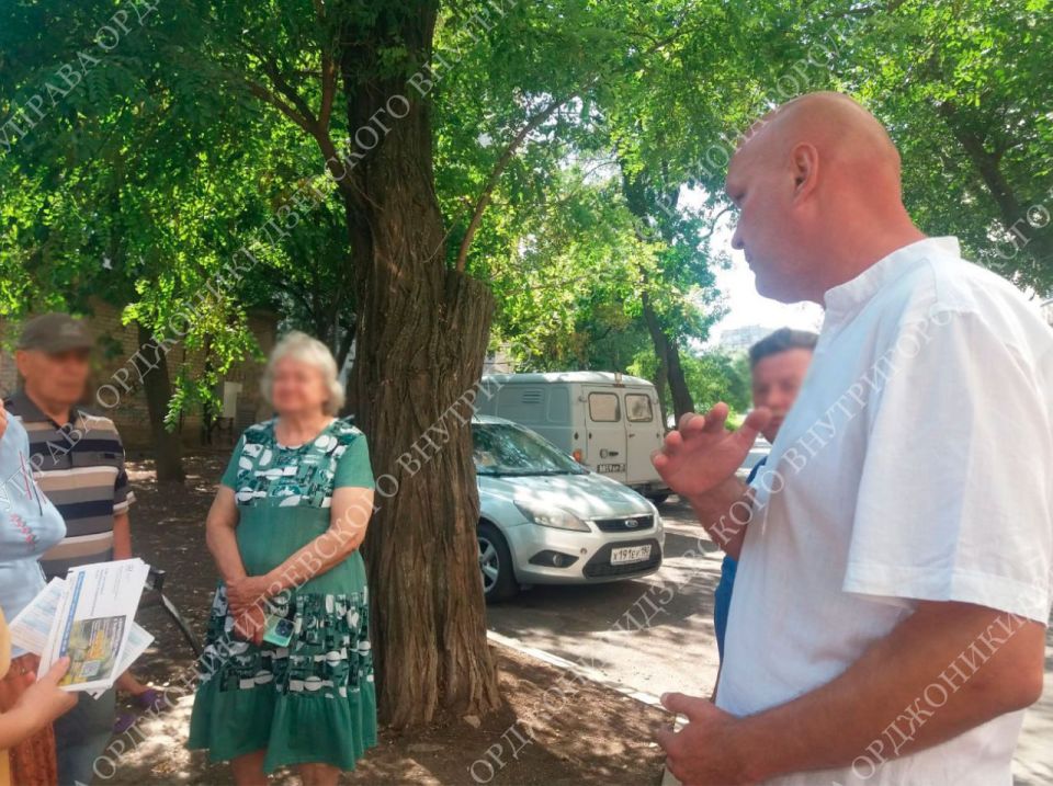 Диалог на месте: депутаты встречаются с жителями Диалог на месте: депутаты встречаются с жителями