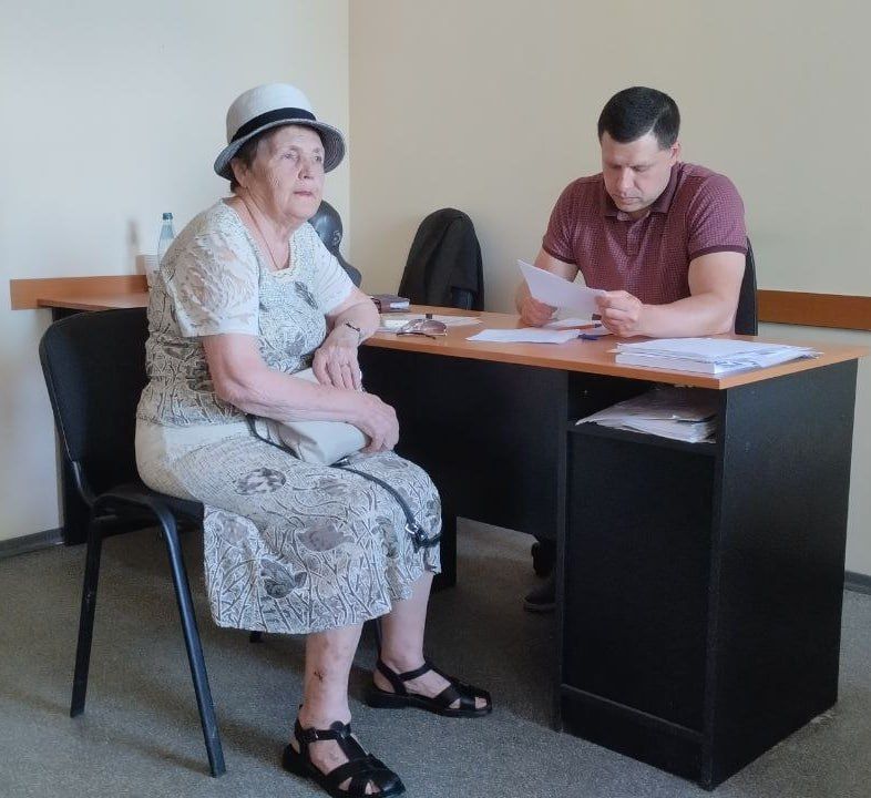 ПРИЁМ ГРАЖДАН. На текущей неделе депутаты Донецкого городского совета провели приём граждан ПРИЁМ ГРАЖДАН. На текущей неделе депутаты Донецкого городского совета провели приём граждан