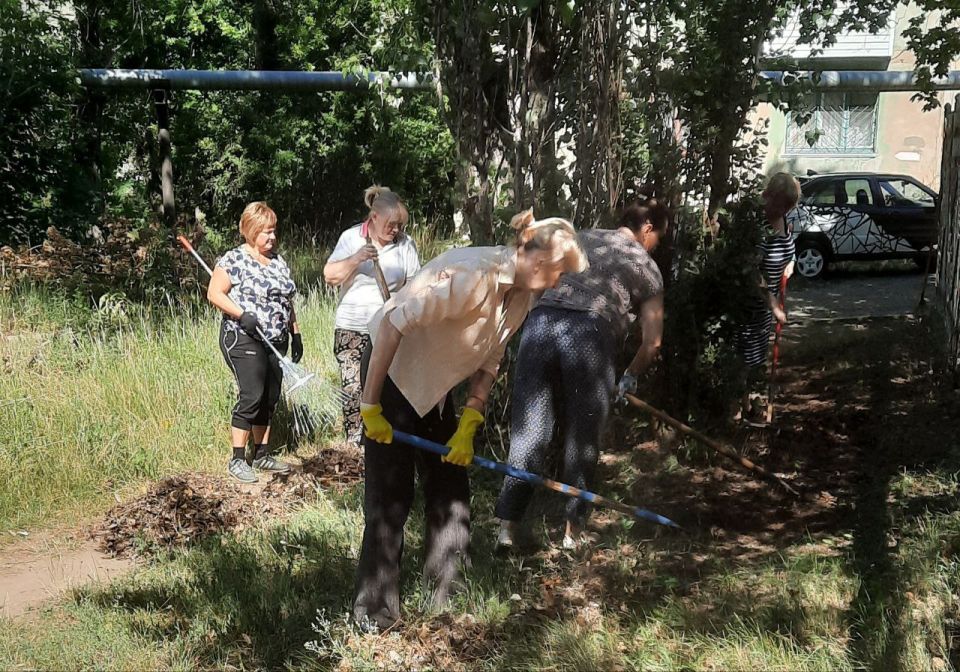 Роман Конев: В Центрально-Городком районе Горловки продолжается всероссийский партийный проект «Единой России» «Городская среда» Роман Конев: В Центрально-Городком районе Горловки продолжается всероссийский партийный проект «Единой России» «Городская среда»