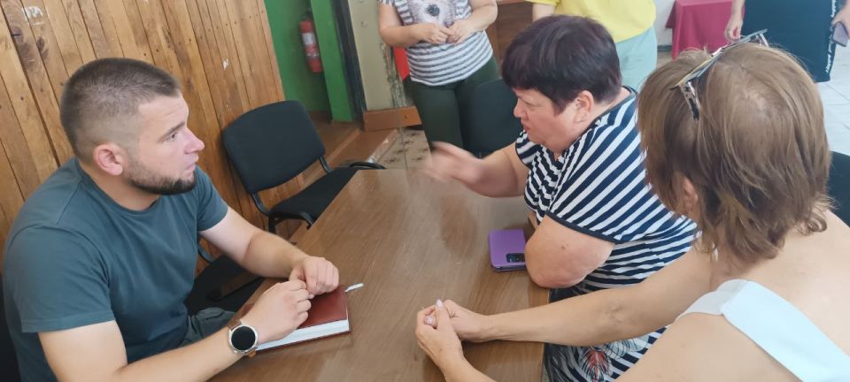 Сегодня председатель Тельмановского муниципального совета Дмитрий Липчанский совместно с руководящим составом Администрации Тельмановского м.о. и главным врачем ГБУ ДНР "Центральная районная больница Тельмановского района"... Сегодня председатель Тельмановского муниципального совета Дмитрий Липчанский совместно с руководящим составом Администрации Тельмановского м.о. и главным врачем ГБУ ДНР "Центральная районная больница Тельмановского района"...