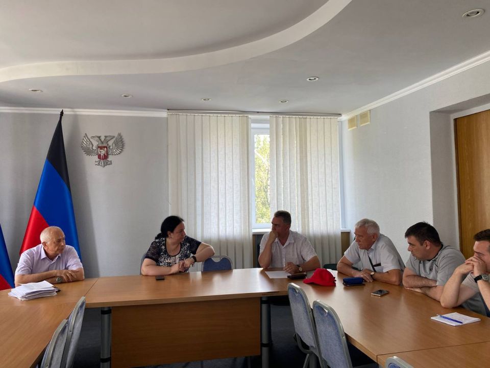 Виктория Жукова: Сегодня совместно с представителями шефа-региона Нижегородской области, провели рабочее совещание с ресурсными организациями по вопросам подготовки к отопительному сезону Виктория Жукова: Сегодня совместно с представителями шефа-региона Нижегородской области, провели рабочее совещание с ресурсными организациями по вопросам подготовки к отопительному сезону