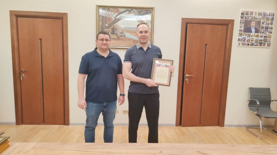 Юрий Мартынов: Дорогие друзья, уважаемые спортсмены, тренеры, ветераны спорта и все, кто любит активный и здоровый образ жизни! Юрий Мартынов: Дорогие друзья, уважаемые спортсмены, тренеры, ветераны спорта и все, кто любит активный и здоровый образ жизни!