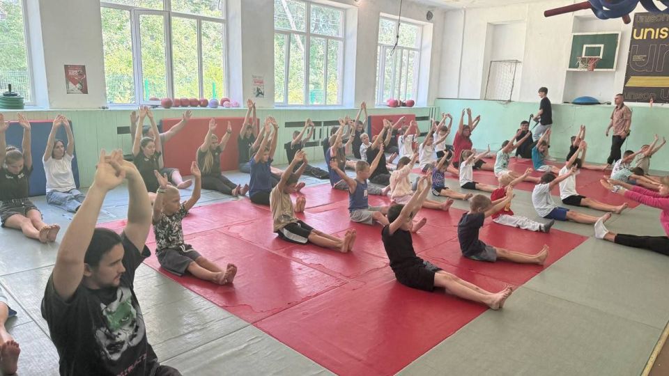 Здоровье в порядке - спасибо зарядке! Здоровье в порядке - спасибо зарядке!