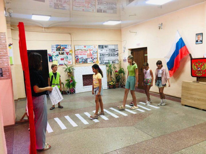 Безопасность детей на дороге — одна из главных проблем нашего времени Безопасность детей на дороге — одна из главных проблем нашего времени