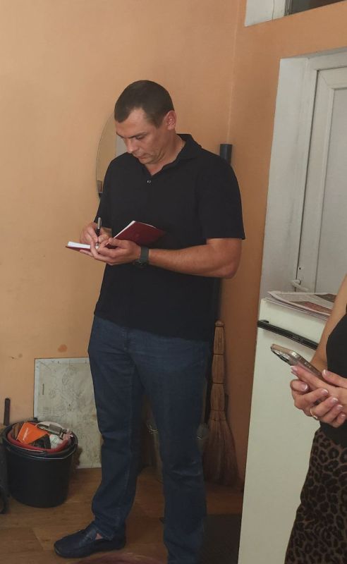 По поручению Главы ДНР Дениса Пушилина, провел встречу с трудовым коллективом ООО "Старобешевский хлеб" По поручению Главы ДНР Дениса Пушилина, провел встречу с трудовым коллективом ООО "Старобешевский хлеб"