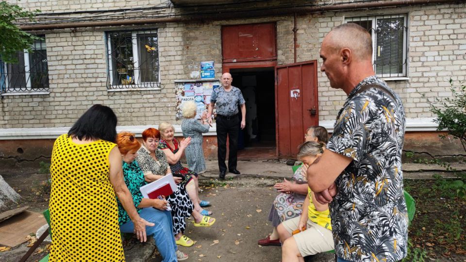 Иван Приходько: В Горловке в рамках партийной инициативы «Управдом», реализуемой партией «Единая Россия», ведется активное избрание старших по домам Иван Приходько: В Горловке в рамках партийной инициативы «Управдом», реализуемой партией «Единая Россия», ведется активное избрание старших по домам