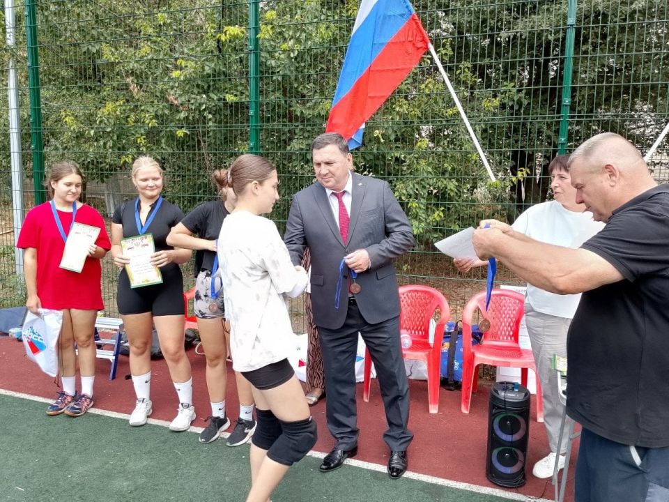 Игорь Лызов: В Амвросиевке отметили День работников физической культуры и спорта Игорь Лызов: В Амвросиевке отметили День работников физической культуры и спорта
