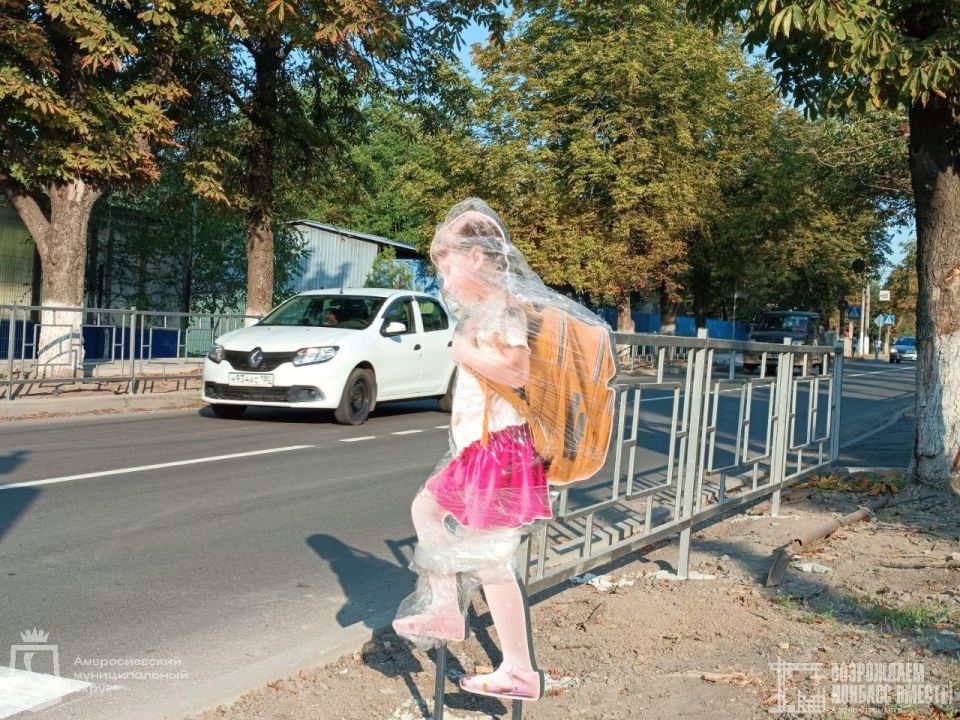 На дорогах Амвросиевки начались работы по нанесению дорожной разметки На дорогах Амвросиевки начались работы по нанесению дорожной разметки