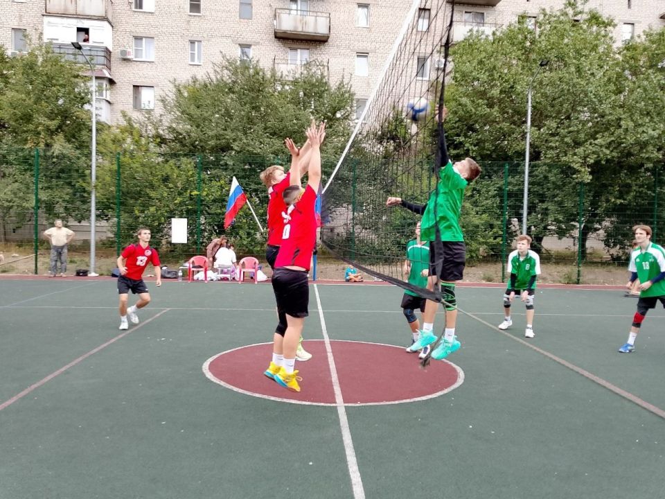 Игорь Лызов: В Амвросиевке отметили День работников физической культуры и спорта Игорь Лызов: В Амвросиевке отметили День работников физической культуры и спорта