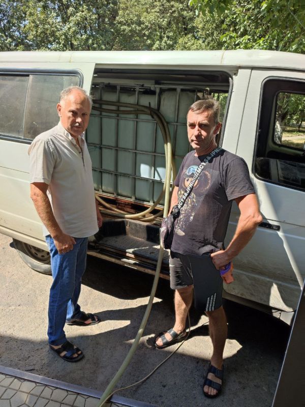 11.08.2025 депутат Ясиноватского муниципального совета Донецкой Народной Республики Куксенко Сергей Владимирович провел встречу с жителями микрорайона "Центральный", обсудили проблему с водоснабжением в Республике 11.08.2025 депутат Ясиноватского муниципального совета Донецкой Народной Республики Куксенко Сергей Владимирович провел встречу с жителями микрорайона "Центральный", обсудили проблему с водоснабжением в Республике
