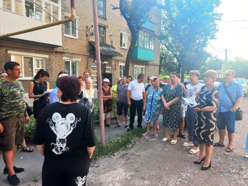 Открытый диалог с жителями улицы Зверькова Открытый диалог с жителями улицы Зверькова