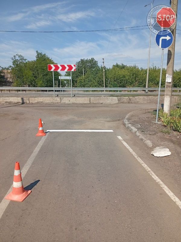 #летнее_содержание. На выходных установили новые дорожные знаки на автомобильных дорогах Херсонес - Македоновка - Асланово и Енакиево - Харцызск #летнее_содержание. На выходных установили новые дорожные знаки на автомобильных дорогах Херсонес - Македоновка - Асланово и Енакиево - Харцызск