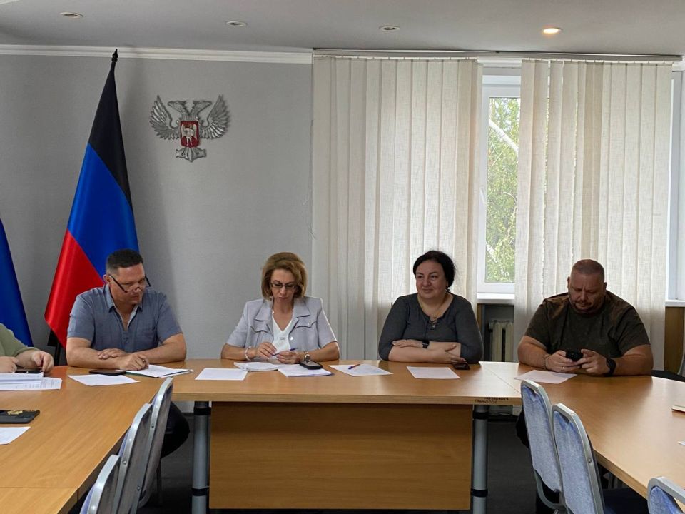 Виктория Жукова: По поручению Главы Донецкой Народной Республики Дениса Пушилина в Харцызском городском округе была создана комиссия по вопросам здравоохранения Виктория Жукова: По поручению Главы Донецкой Народной Республики Дениса Пушилина в Харцызском городском округе была создана комиссия по вопросам здравоохранения